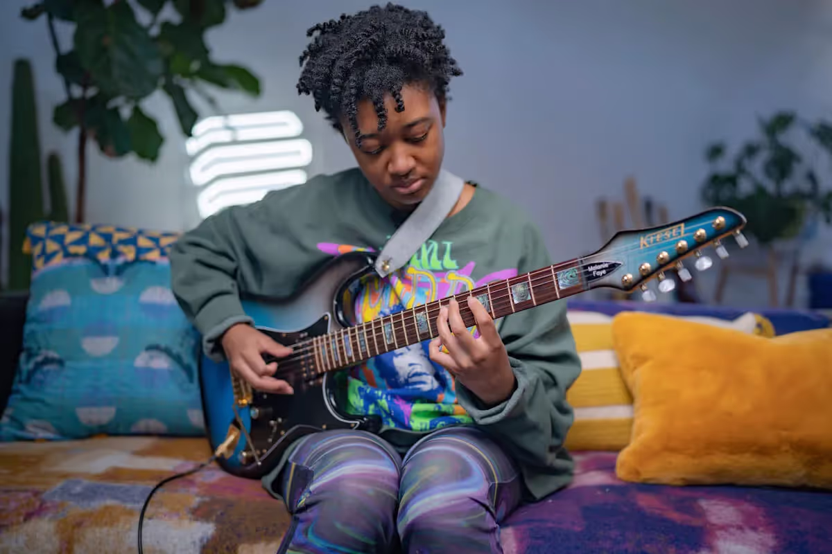 Unleashing the Power of Neo Soul Chords: 10 Essential Progressions for Guitar